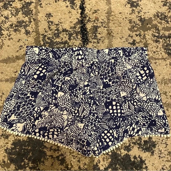 Lilly Pulitzer x Target Shorts - Picture 3 of 3